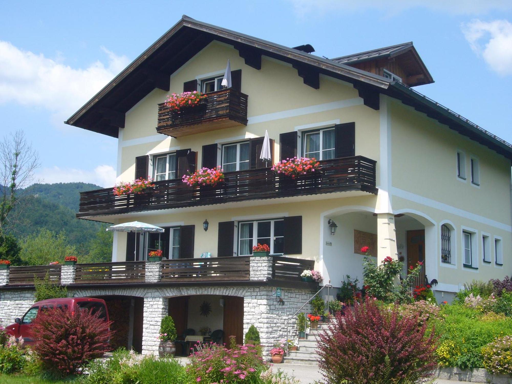 Ferienwohnungen Haus Peer Bad Goisern Esterno foto